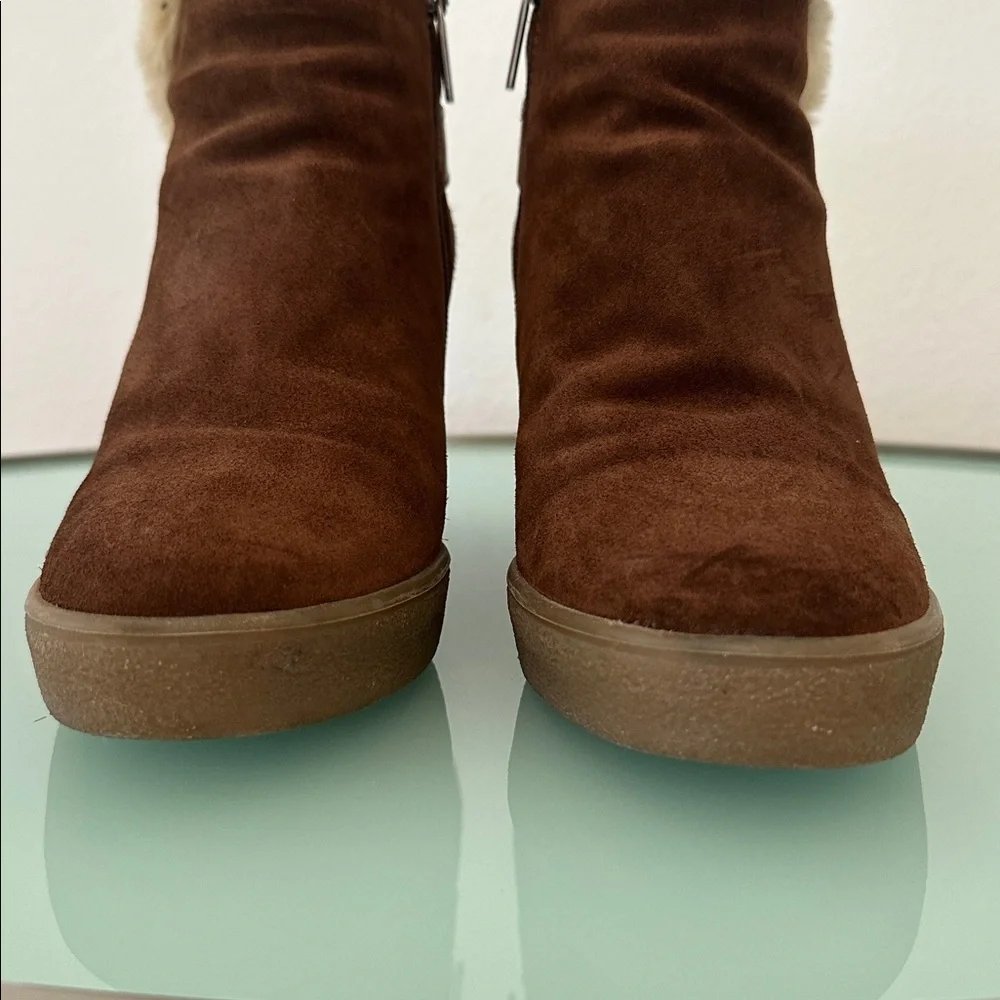 Aquatalia stylish chestnut